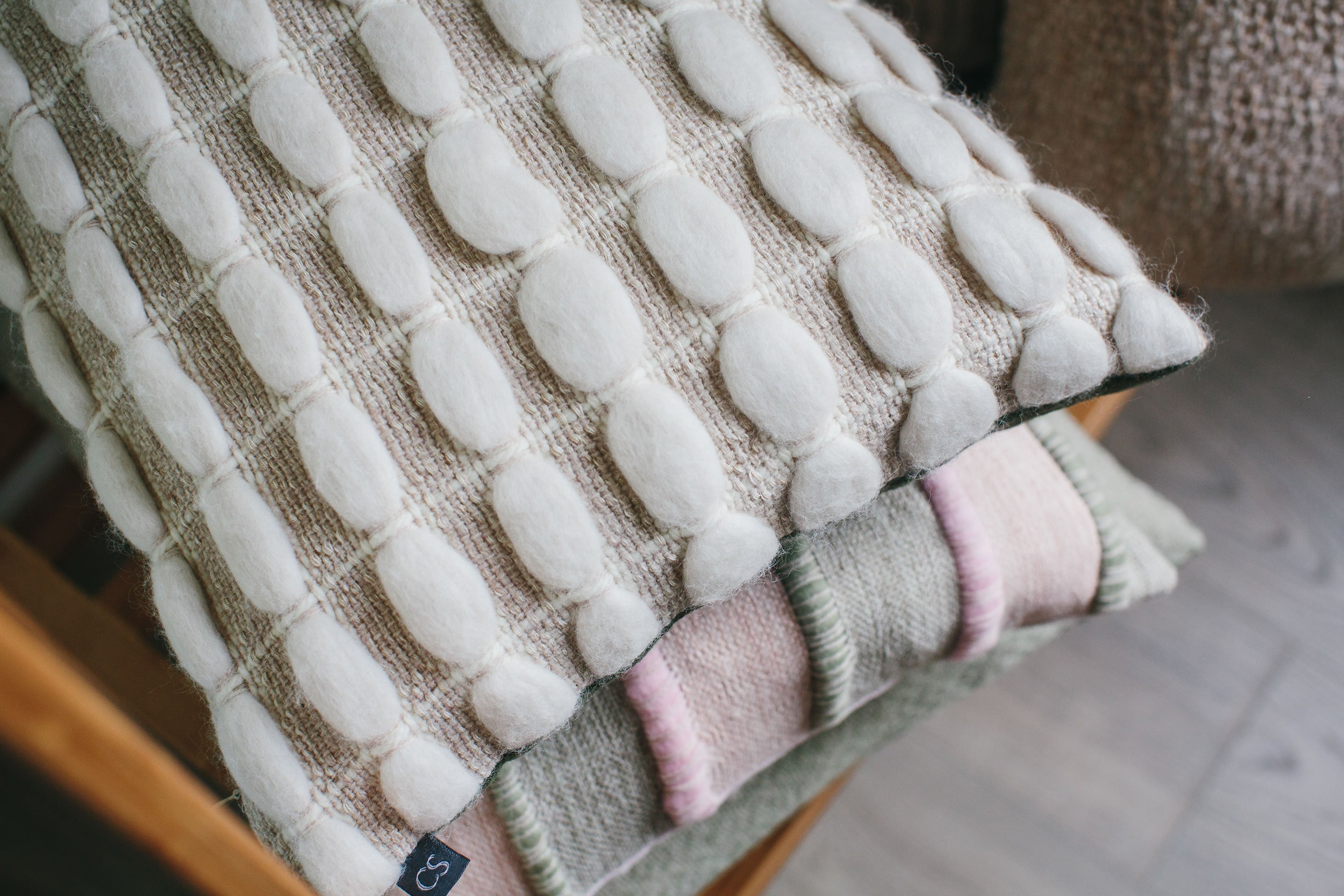 Brittany Collection: 'Pebbles' Cushion