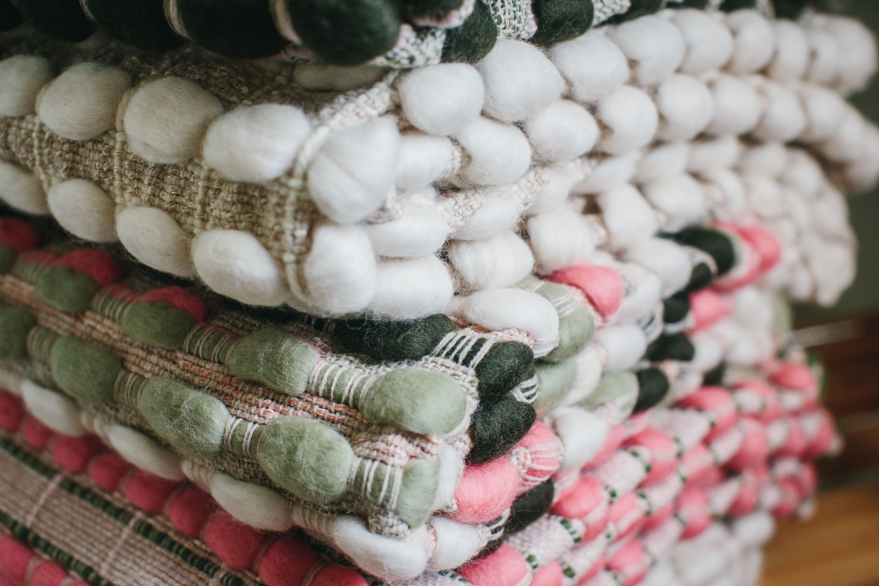 Brittany Collection: 'Pebbles' Throw